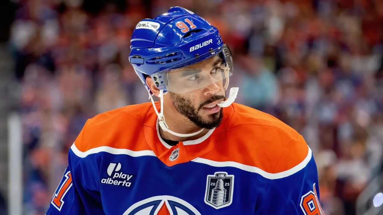 RILIS: Oilers Dapatkan Pilihan dari Canucks untuk Kane